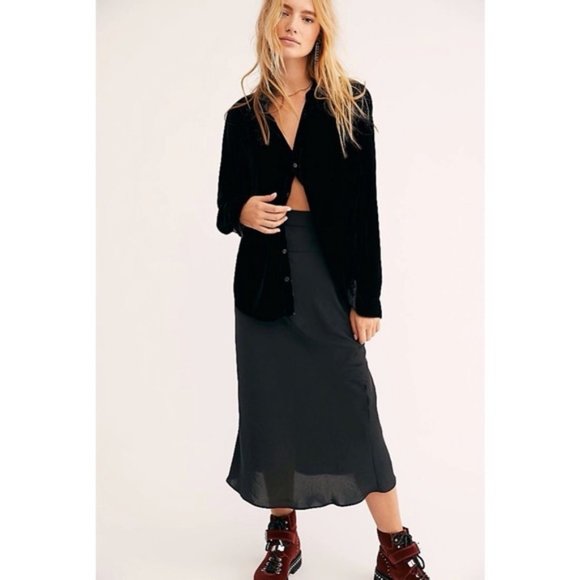 Free People Dresses & Skirts - Free People Drapey Black Normani Bias Skirt